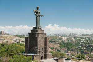 Лучшие монументы и статуи Армении